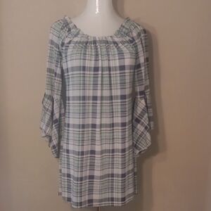 NWT. WinWin Plaid Tunic Top - Green and White With 3/4 Tie Sleeves
